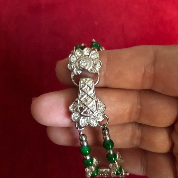 Beautiful ornate green and silver bangle bracelet - Picture 5 of 6